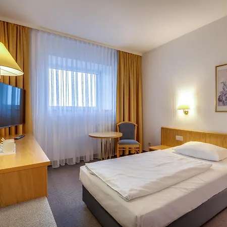 Hotel Dorint Kongresshotel 3*