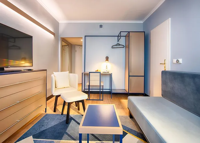 Congress فندق 3*