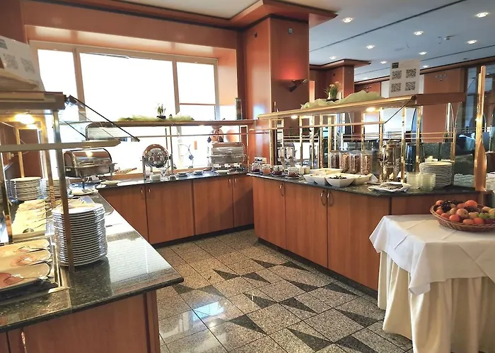 فندق Congress 3*