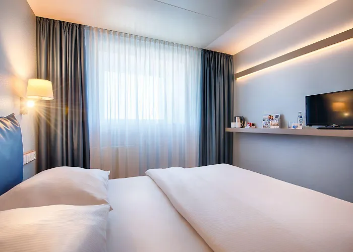 Congress فندق 3*