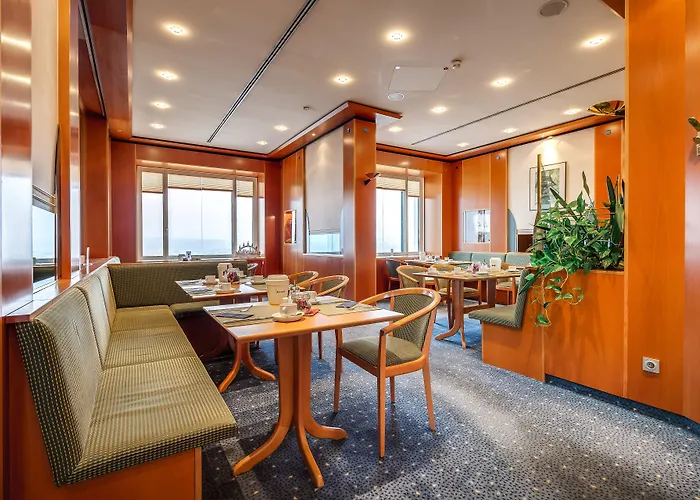 فندق Congress 3*